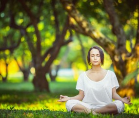 开云体育视频直播-北非之狐的反击，黄喜灿一剑封喉，突尼斯风暴席卷里昂