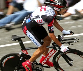 开云体育官方网站-里程碑之夜，爱德华兹的蜕变与尼克斯的强硬宣言