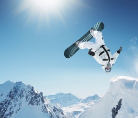 开云体育官网-当东方明珠遇见费城之光，拉文如何用一记扣篮改写篮球叙事