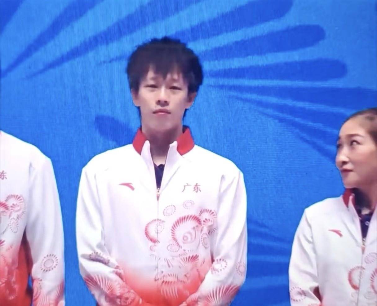 英格兰队横扫韩国队，林高远高光表现