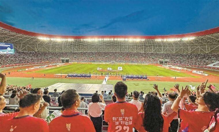 国内足球联赛球队的精神面貌备受关注 国内足球联赛球队的精神面貌备受关注