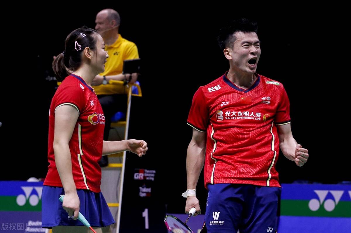 中国队力克泰国队，黄鸭组合关键制胜