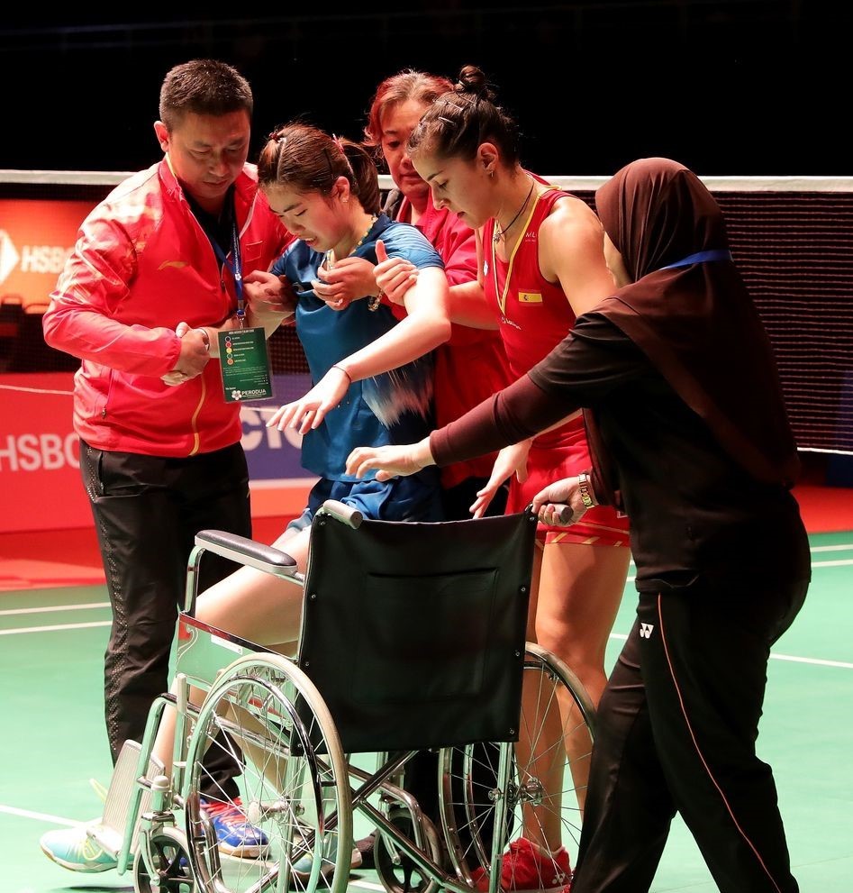 中国羽毛球队碾压印度羽毛球队，马琳关键制胜