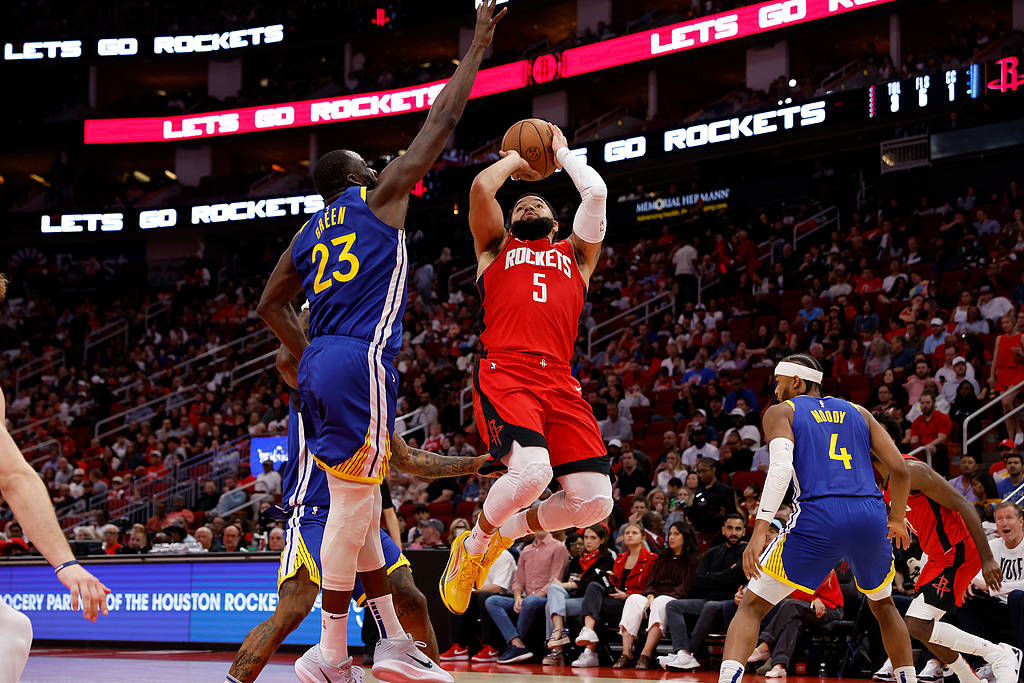 勇士主场大胜火箭取得赛季三连胜